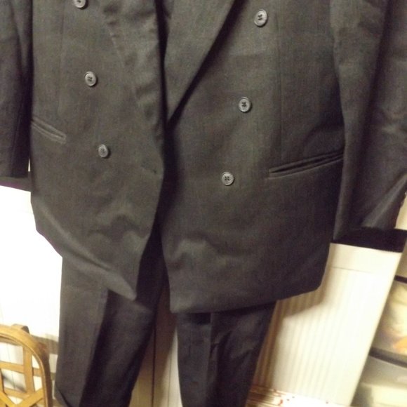 MEN'S 2PC. GRY SUITE 39S, DARK GRAY, JACKET AND PANTS - Picture 6 of 6